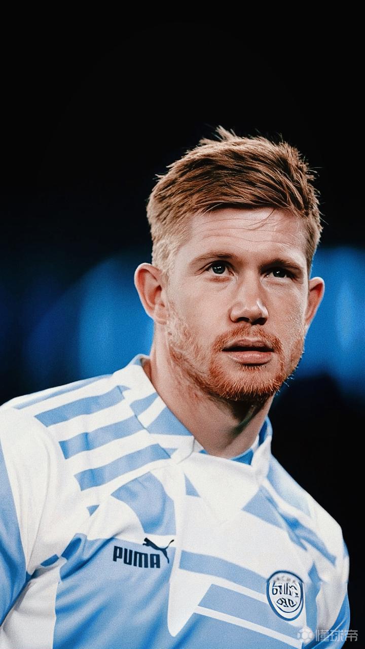 17岁273天，卡尔是拜仁队史德甲单场传射建功最年轻的球员（17岁273天，卡尔刷新拜仁德甲队史单场传射最年轻纪录）