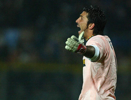 永远的红军20号，利物浦新赛季主场首战场刊封面致敬若塔（利物浦新季主场揭幕战：场刊封面致敬红军20号若塔）