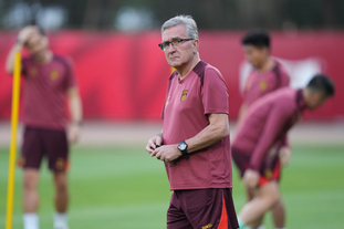 洛杉矶银河经理：伊布真的认为自己是上帝，他是个特别的家伙（洛杉矶银河主帅：伊布自视如神，确实很特别）