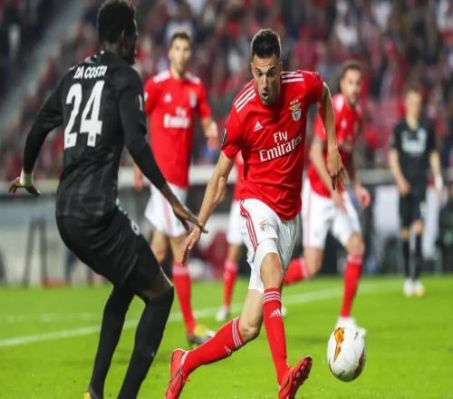 手感冰凉！卡特&席尔瓦合计15投2中（状态低迷：卡特与席尔瓦合计15投仅中2球）