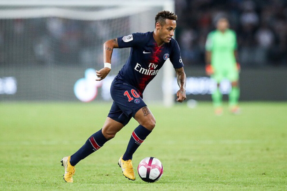 欧冠半场：蒂尔破门，阿尔瓦雷斯扳平，埃因霍温1-1马竞（欧冠半场战报：蒂尔先开纪录，阿尔瓦雷斯扳平，埃因霍温暂1-1马竞）