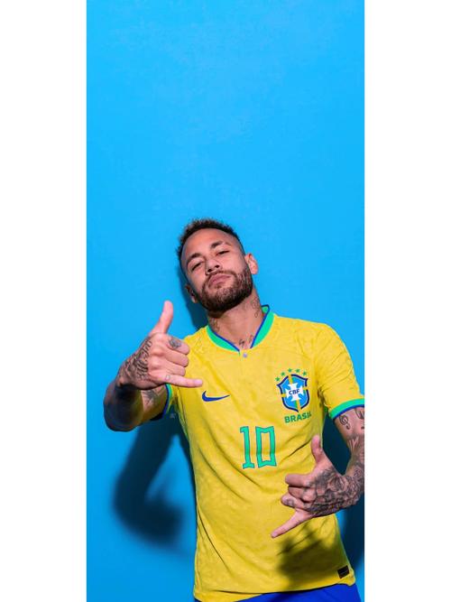 4-3大逆转,54岁埃梅里神了：率队逆转布莱顿+6连胜反超切尔西至第3（54岁埃梅里神奇执教：4-3翻盘布莱顿，豪取6连胜，反超切尔西升至第3）